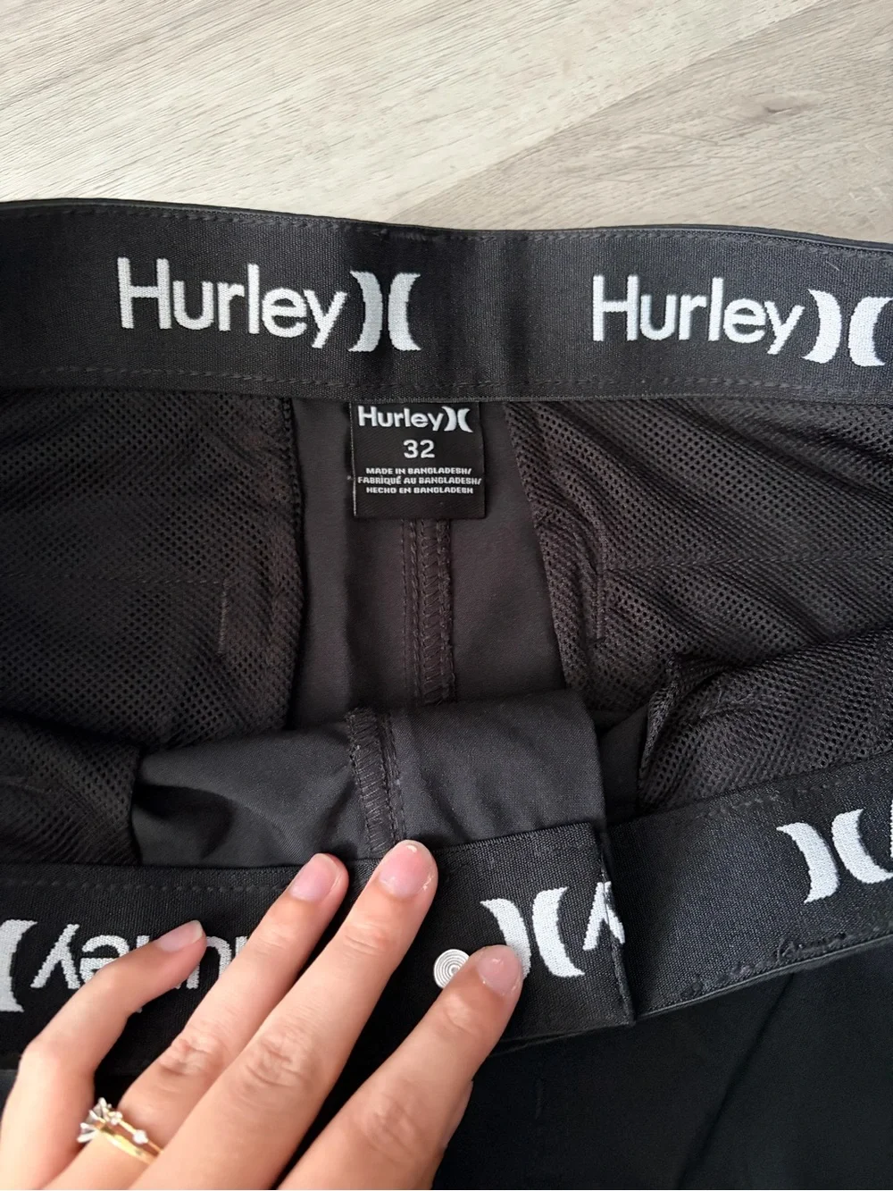 Hurley Men's Black Athletic Board Shorts Size 32